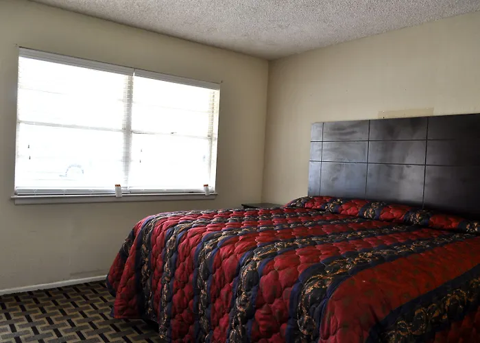 Andrews Motor Inn