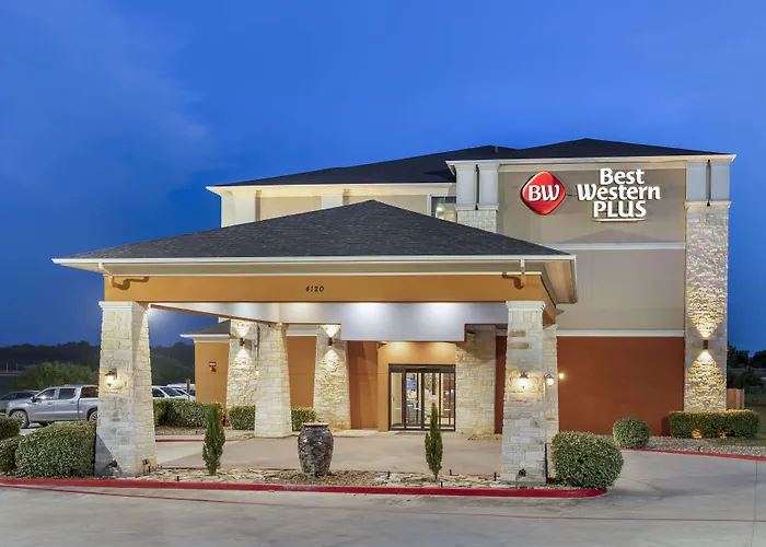 Best Western Plus Longhorn Inn & Suites