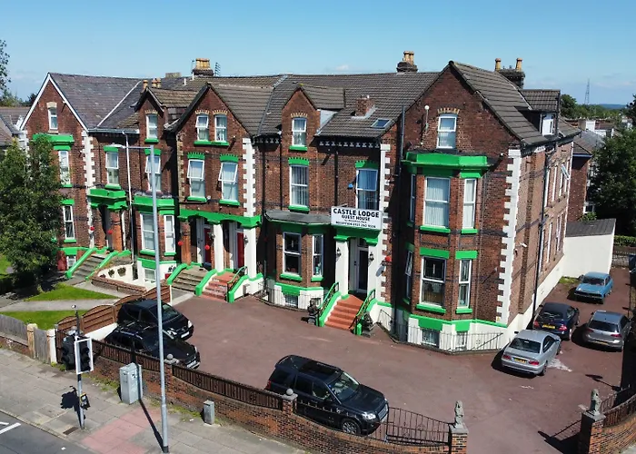 Castle Lodge Guest House 86-88 Sheil Rd L6 3Af