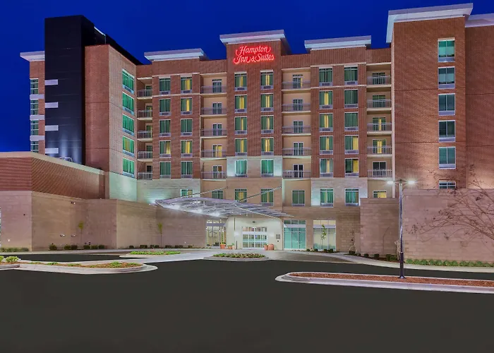 Hampton Inn & Suites Owensboro Downtown Waterfront