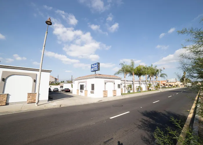 Palms Motel