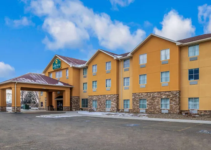 La Quinta Inn & Suites Casino And Bar By Wyndham Glendive