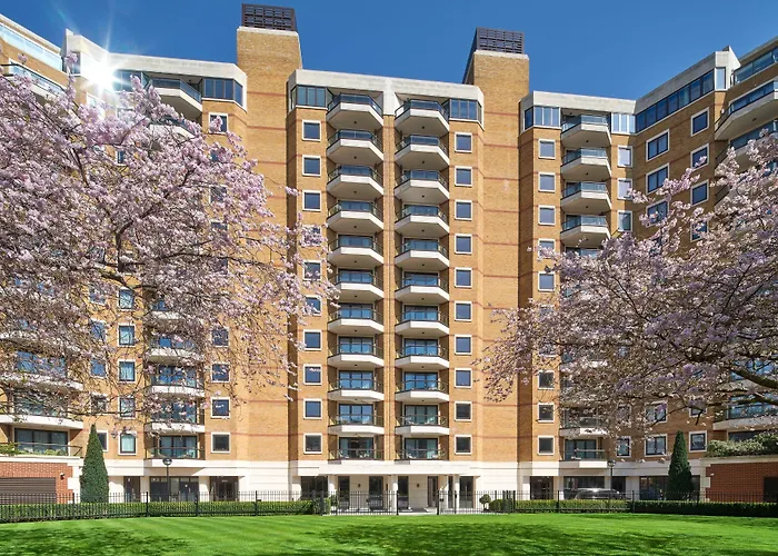 Cheval Gloucester Park At Kensington