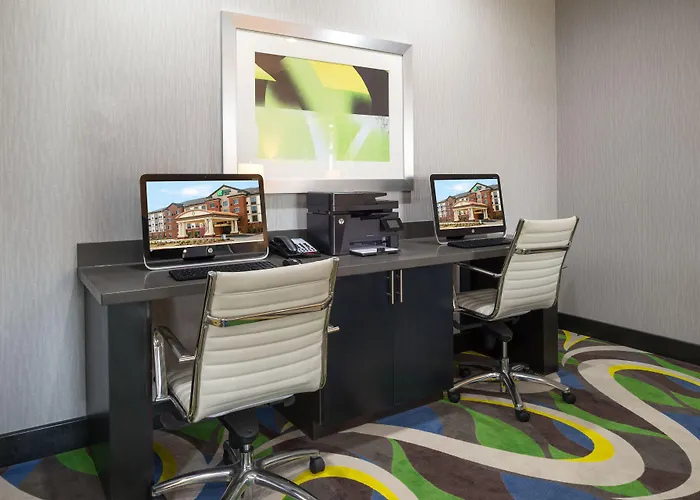 Holiday Inn Express And Suites Norman By Ihg