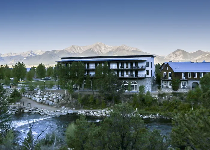 Surf Hotel & Chateau