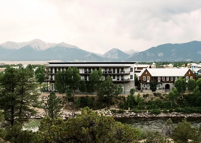 Surf Hotel & Chateau