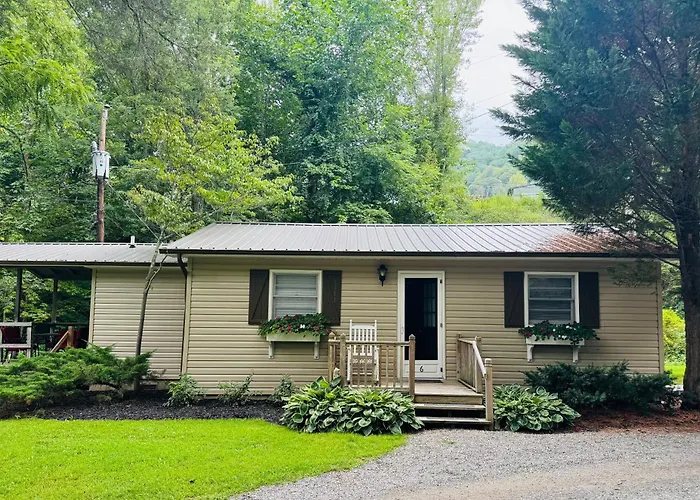 Cozy Creek Cottages