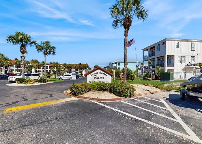 Sunset Harbor Palms 1-204