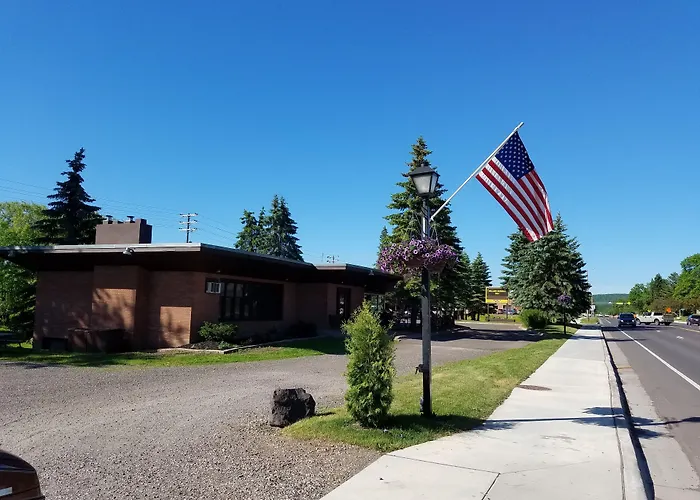 Willard Munger Inn Duluth