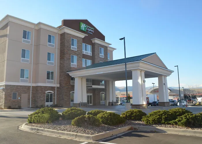 Holiday Inn Express & Suites By Ihg