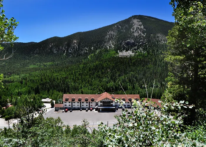 Monarch Mountain Lodge