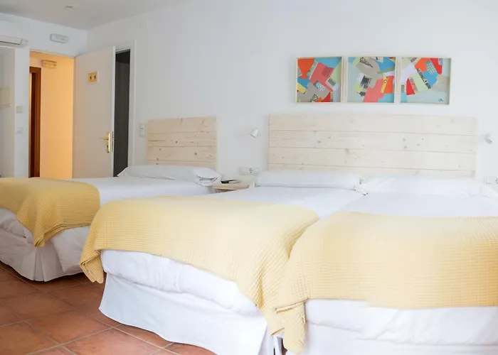 Hotel 3 Arcs Besalu