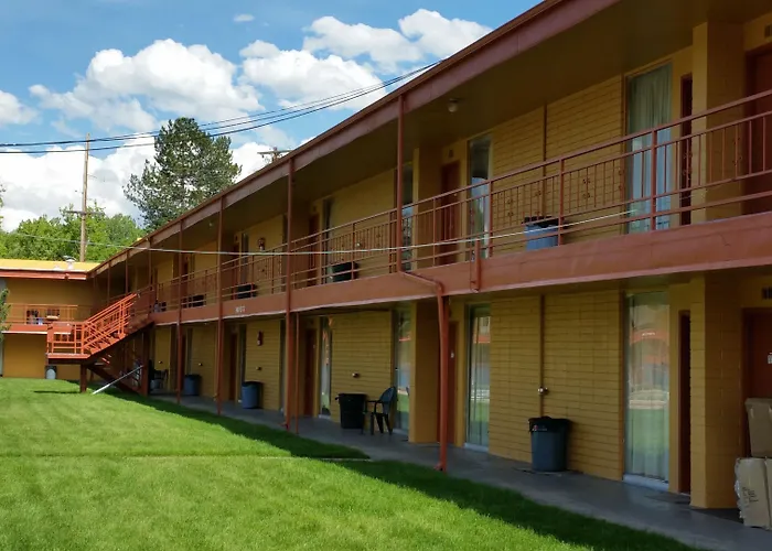 Essex House Motel