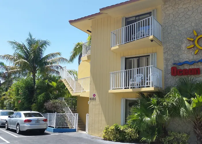 Ocean Mile Hotel