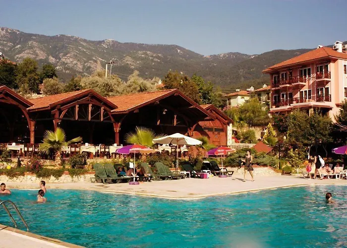 Club Pink Palace Hotel