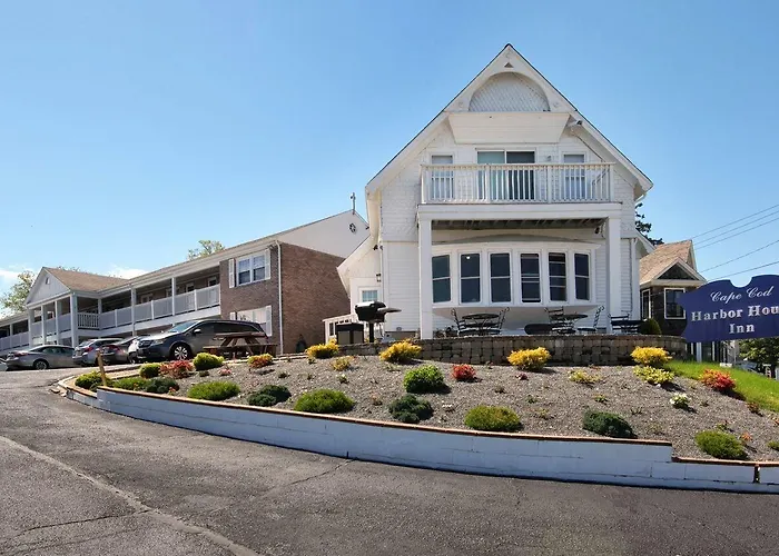 Cape Cod Harbor House Inn