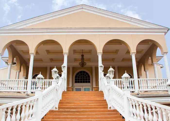 Chateau Suites