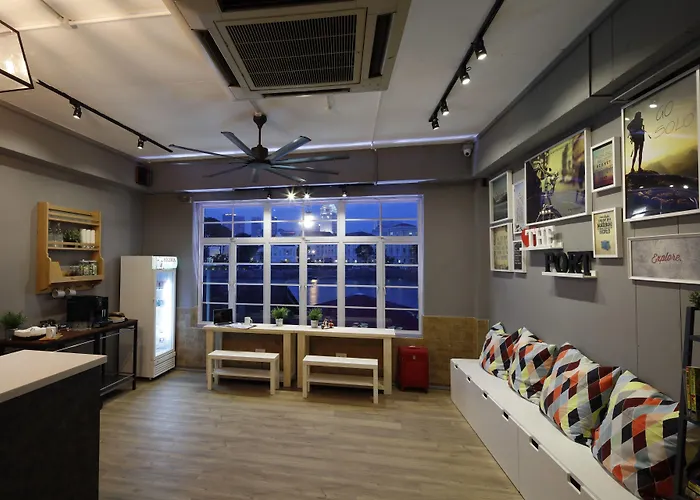 Beat. Capsule Hostel @ Boat Quay