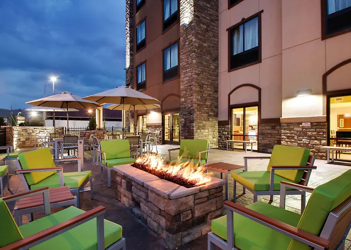 Holiday Inn Express & Suites Helen By Ihg