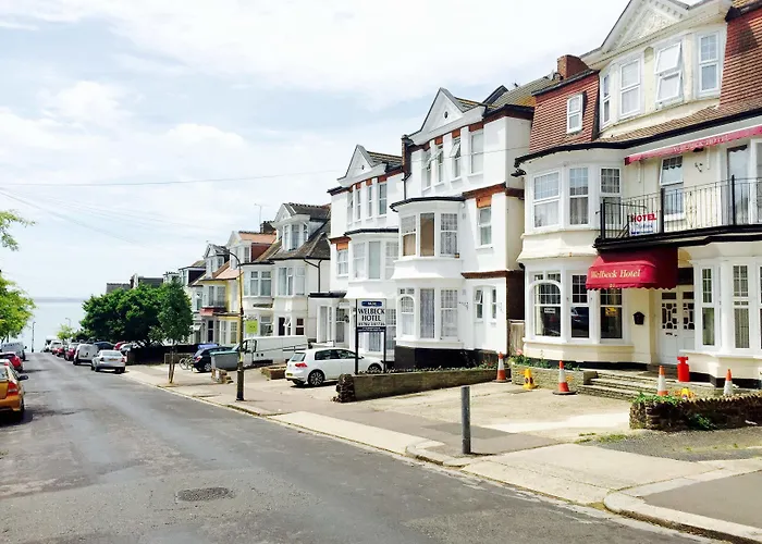 Welbeck Hotel - Close To Beach, Train Station & Southend Airport