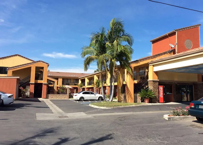 Azusa Inn