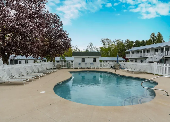 Ne'R Beach Motel