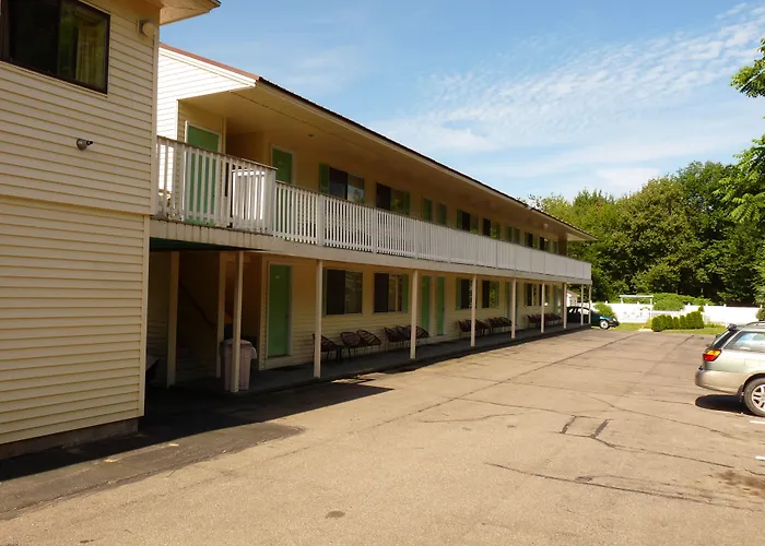 Footbridge North Hotel