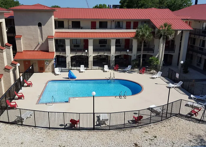 Tricove Inn & Suites Jacksonville