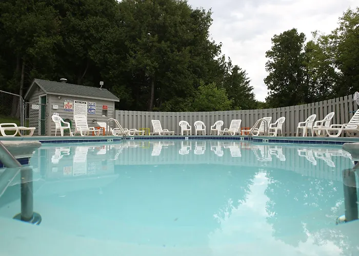 Evergreen Hill Condominiums