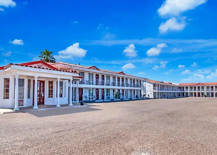 Historic Coronado Motor Hotel By Oyo