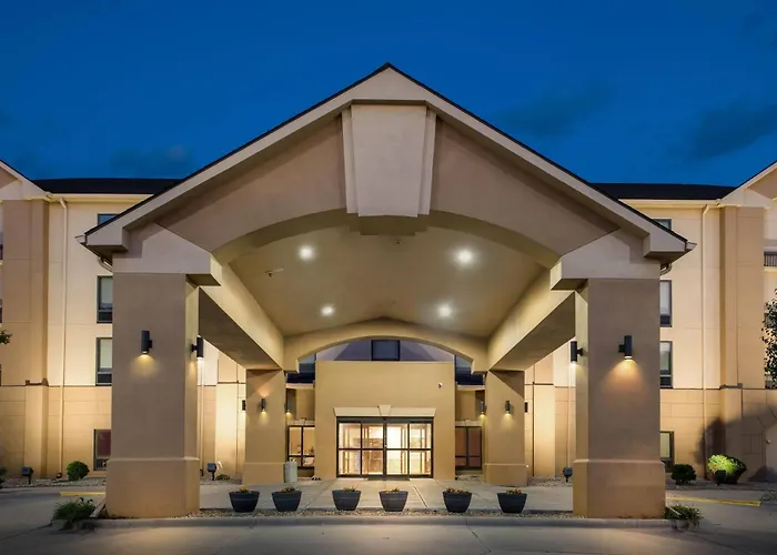Days Inn & Suites By Wyndham