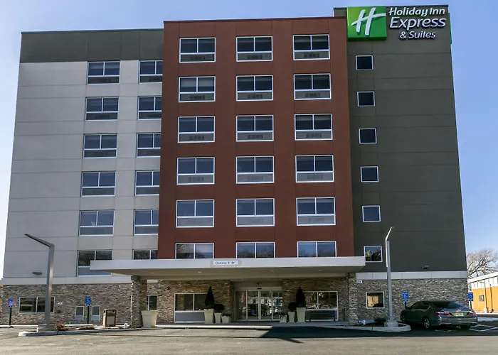 Holiday Inn Express & Suites Jersey City North - Hoboken By Ihg
