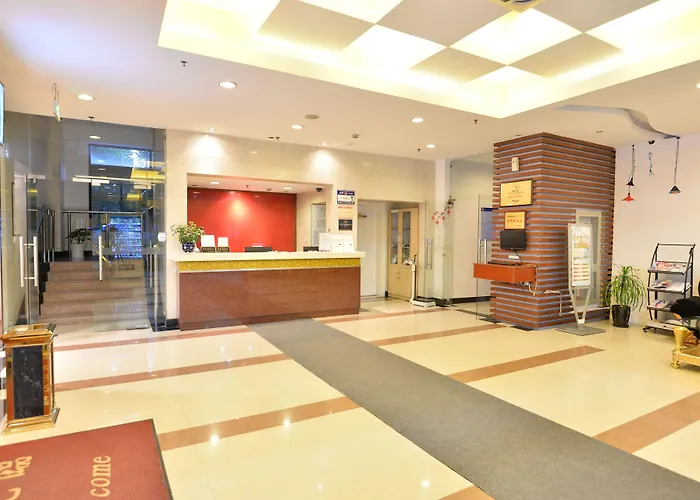 Shanghai Joyful Yard Hotel