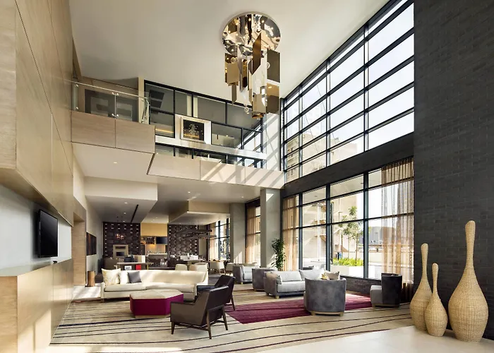 Courtyard By Marriott Downtown