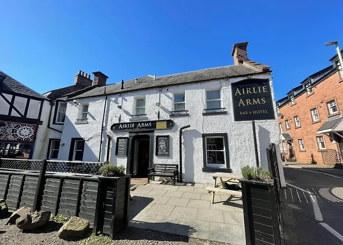 Airlie Arms Hotel Kirriemuir