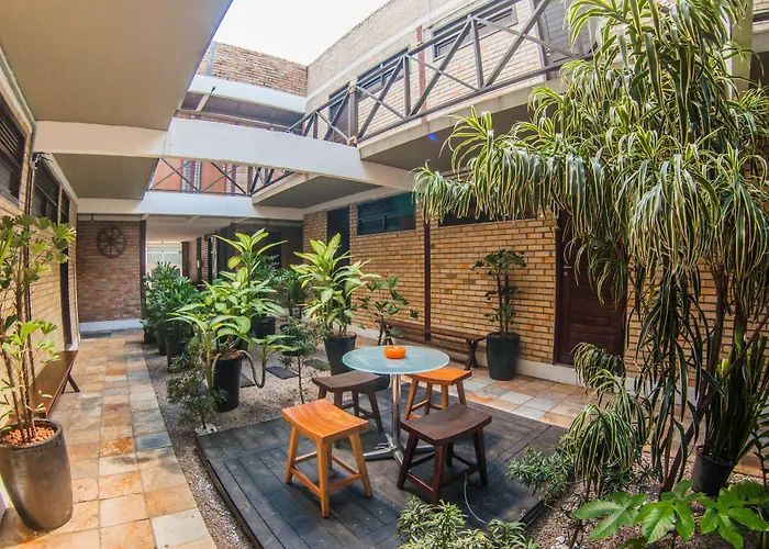 Economy Flat