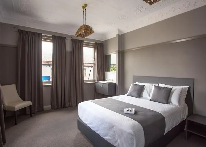 Nags Head Hotel