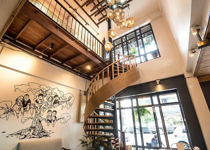Family Tree Hotel