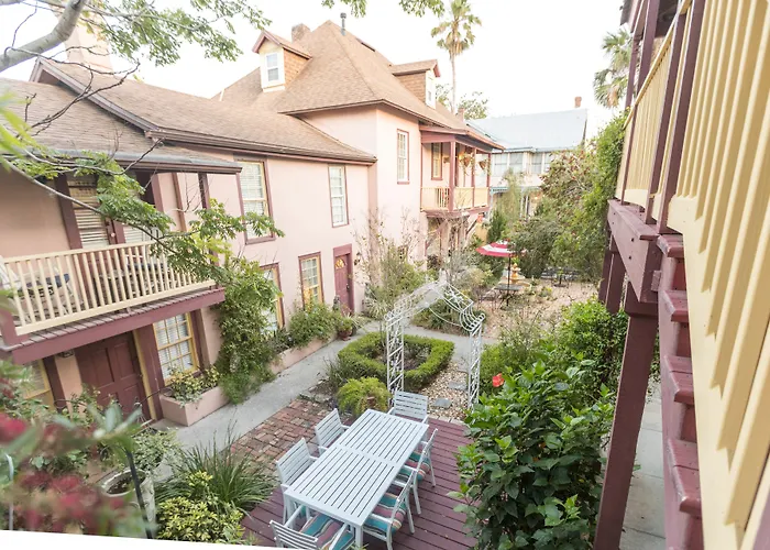 Casa De Solana Bed And Breakfast