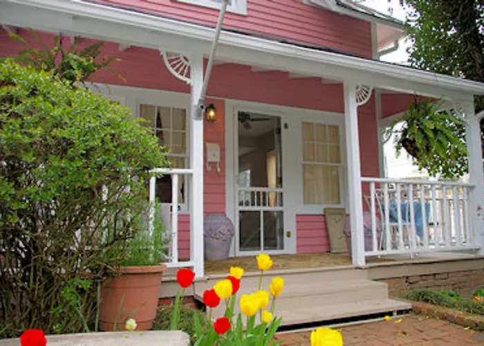 Cedar Crest Inn Asheville