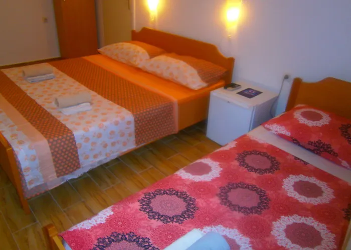 Rooms And Apartments Djanovic
