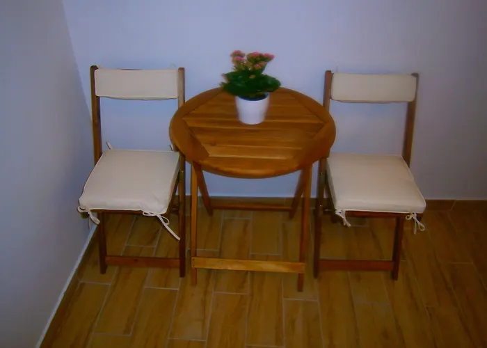 Rooms And Apartments Djanovic