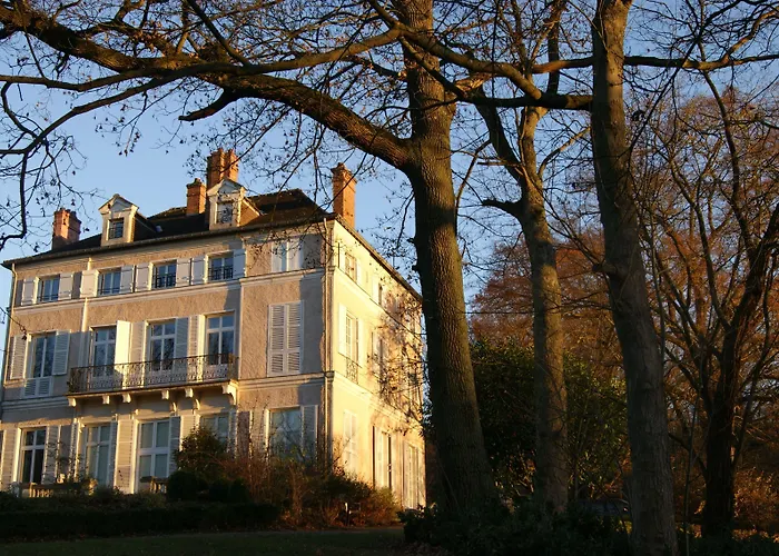 Le Chateau De La Vierge