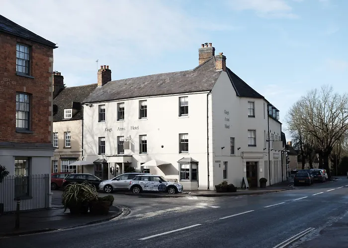 The Kings Arms Hotel Woodstock