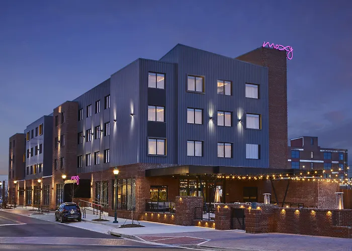 Moxy Downtown
