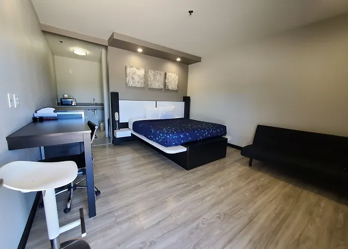 Crystal Inn