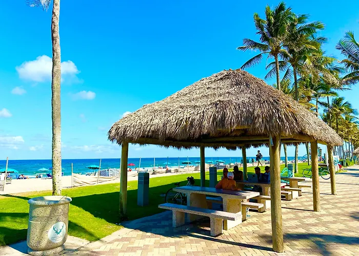 Club Lux Resort By The Beach Deerfield Beach