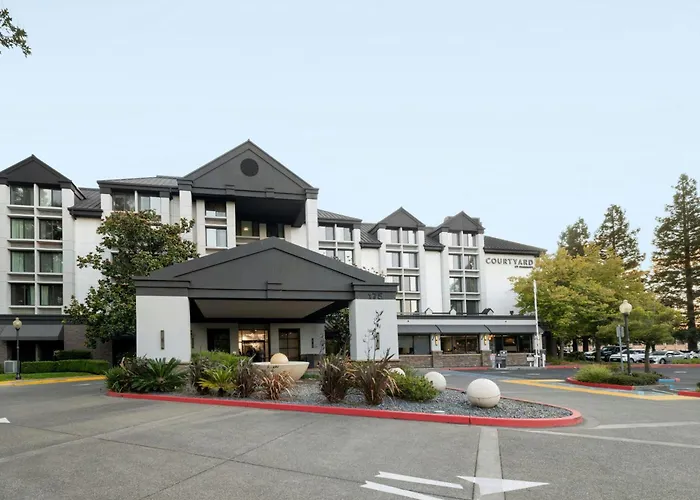 Courtyard By Marriott Santa Rosa