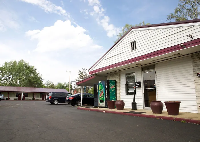 Highlander Motel