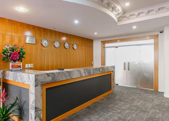 Boulevard Hotel